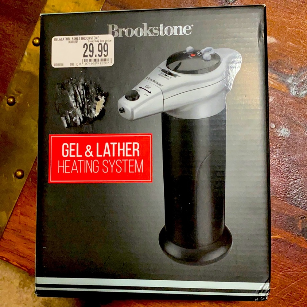 NWT…Brookstone Gel & Lather Heating System